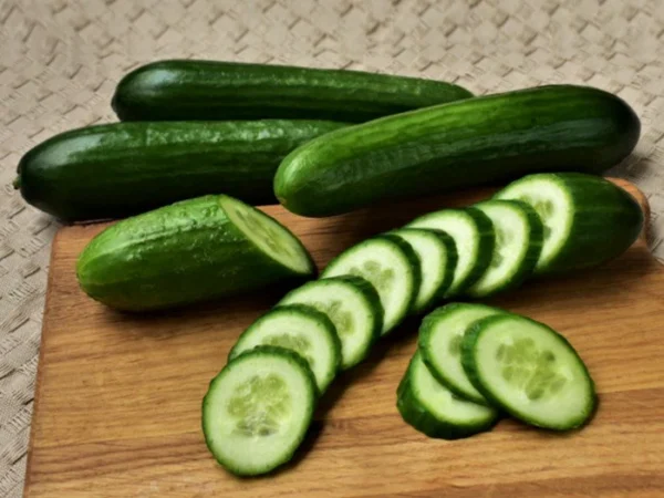 Vellarikai (Cucumber)